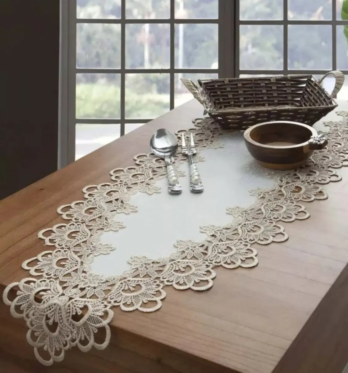 Caminho De Mesa Rendado Veneza Luxo Bege 40x180cm Jolitex Bege Liso