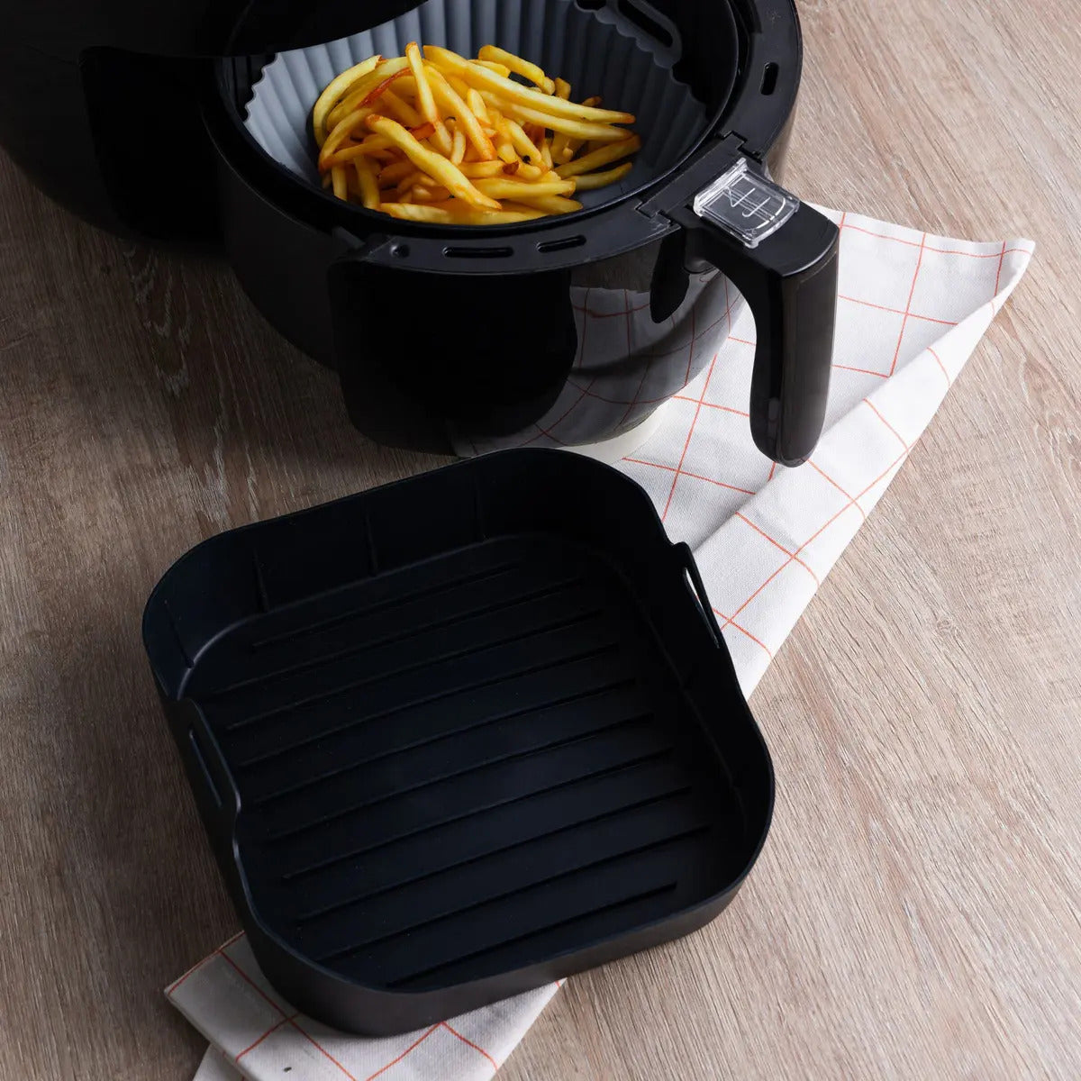 Forma Quadrada De Silicone Para Air Fryer 20x7cm Preta Lyor